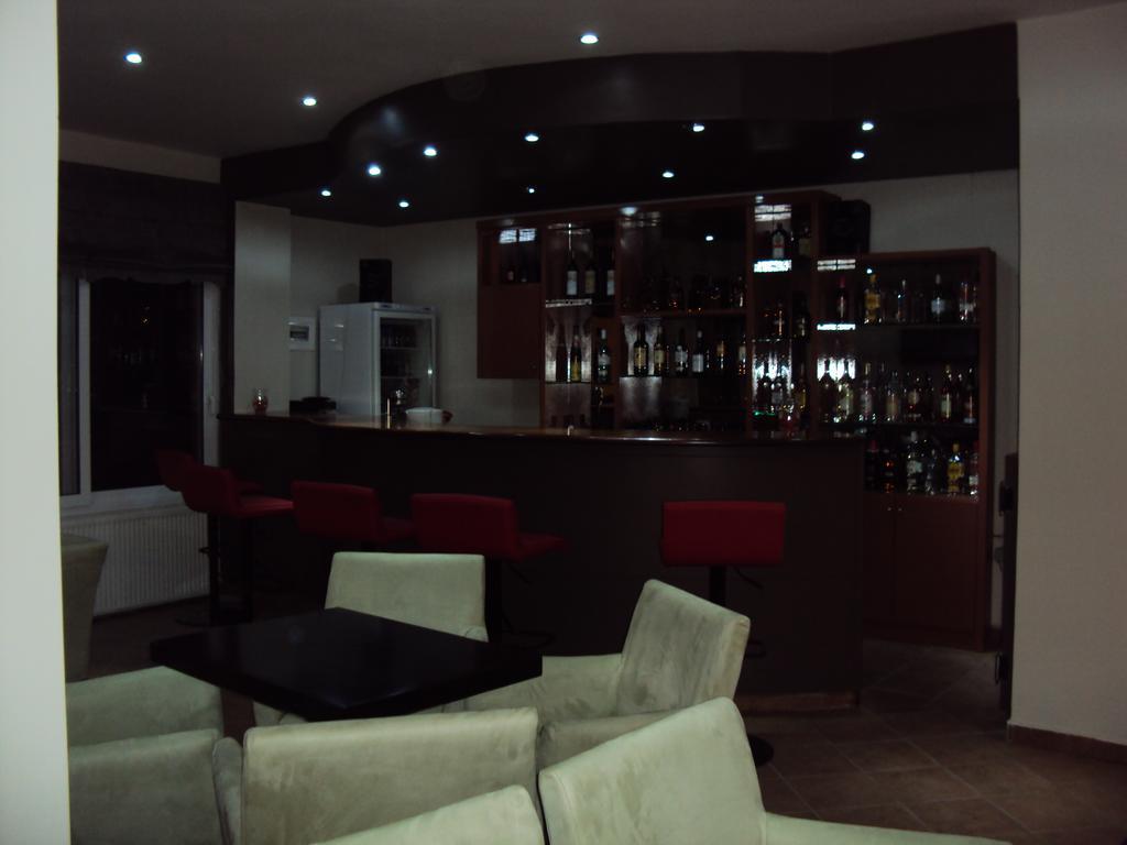 Aitheron Hotel Air Park Zervi Ngoại thất bức ảnh