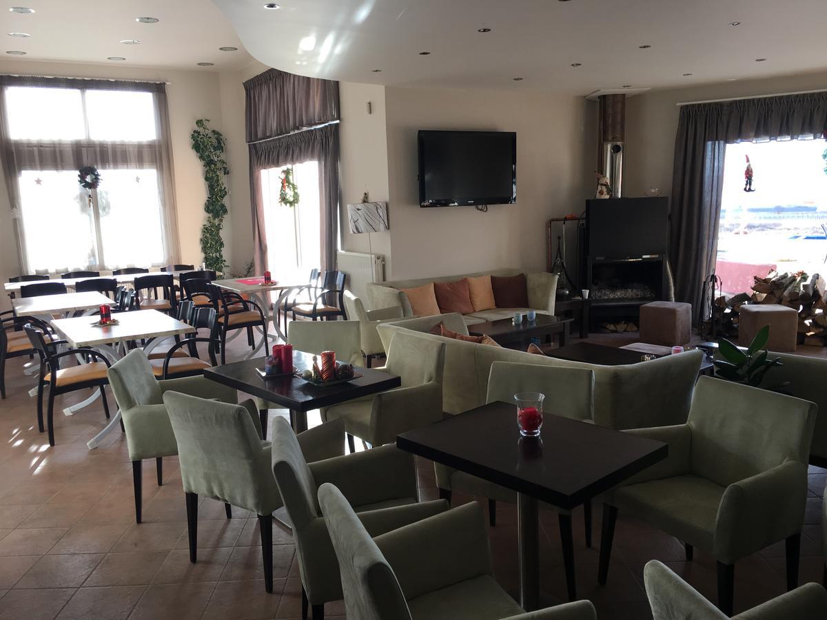 Aitheron Hotel Air Park Zervi Ngoại thất bức ảnh